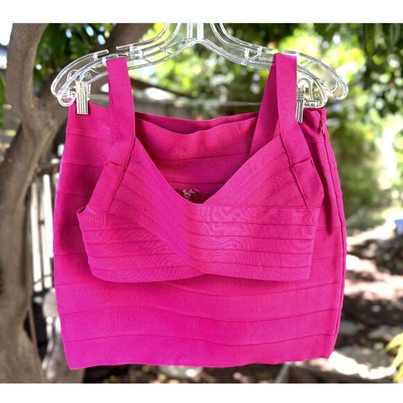 NWOT Hervé Léger x Forever 21 Electric Pink Bandage Sleeveless V Crop Top Size L - Picture 1 of 9